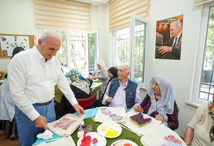 Ümraniye Belediyesi’nden ‘Aktif Yaş Al’ projesi