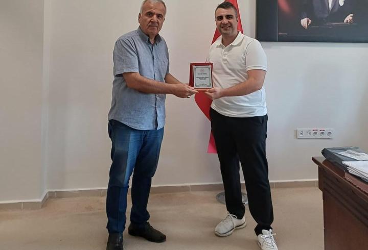 Elmalı Devlet Hastanesine hayırseverlerden tıbbi cihaz bağışı