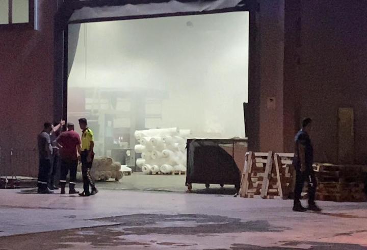 İnegöl’de tekstil fabrikasındaki yangın 1 saatte söndürüldü