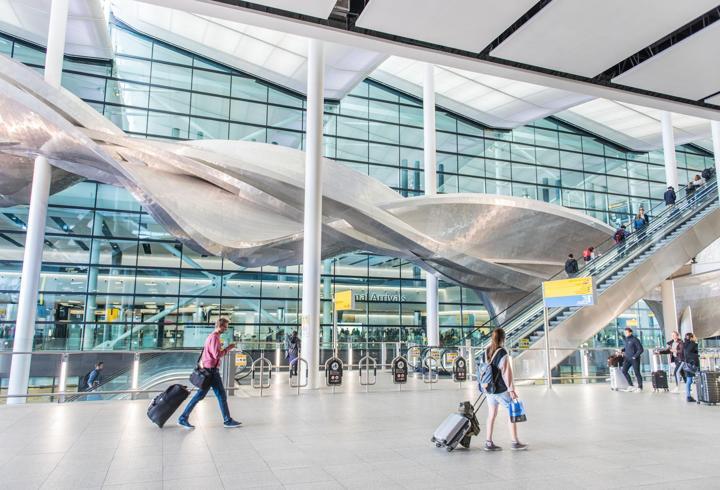Londra hava sahası kapatıldı
