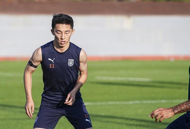 Başakşehir, Özbek on numarayı transfer etti