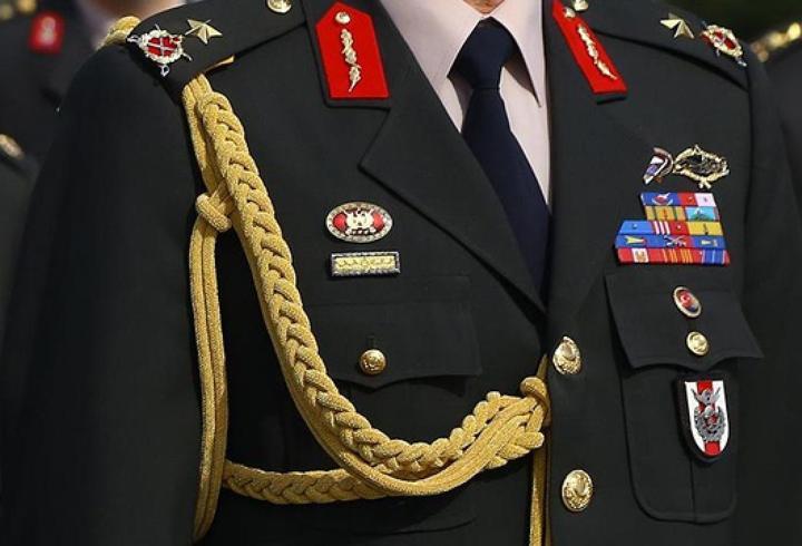 21 general ve albay bir üst rütbeye terfi etti