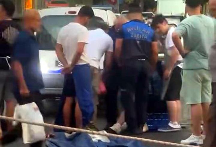 İstanbul - Avcılar’da pazarda başına direk düşen kişi yaralandı