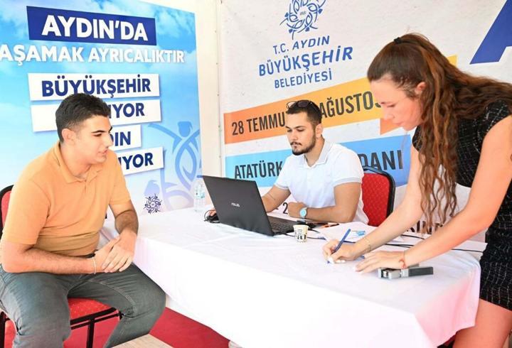 Aydın'da öğrencilere ücretsiz YKS tercih desteği