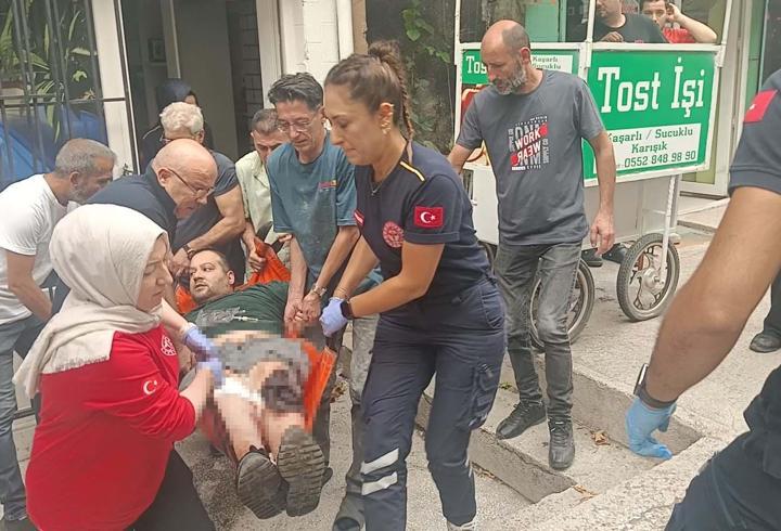 Husumetlisini, iş yerinde silahla bacaklarından yaraladı