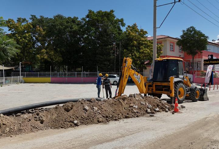 50 yıllık eski borular yenilendi