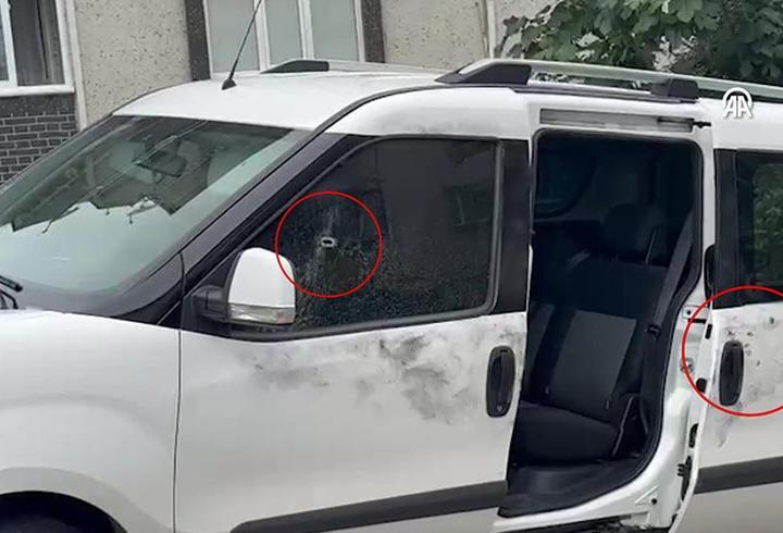 İşe giderken aracında kurşunlandı