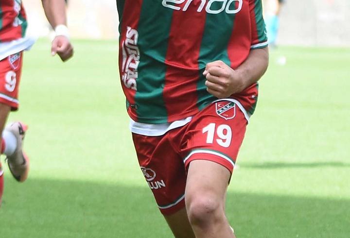Karşıyaka'da Kadir kulüp arıyor