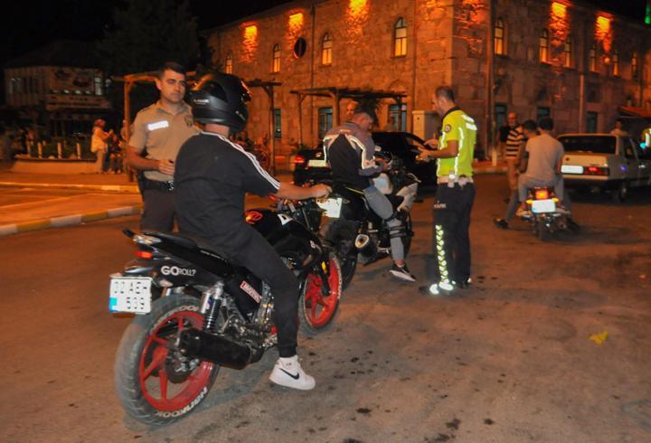 Yalvaç'ta motosiklet denetimi