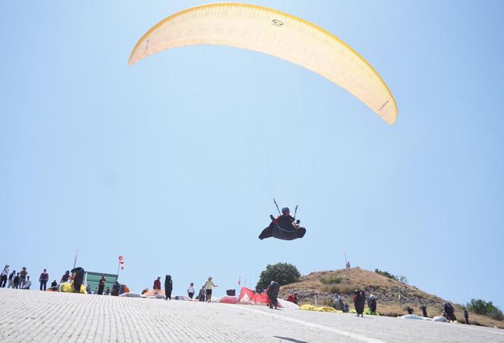 Türkiye Yamaç Paraşütü Şampiyonası Kayseri'de başladı