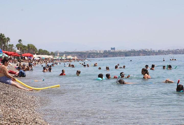 Antalya, dün Türkiye'nin en sıcak yeri oldu