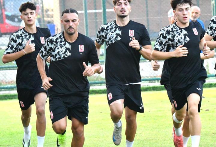 Balıkesirspor kampa girdi