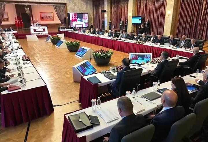 CHP kapalı komisyona neden evet dedi?