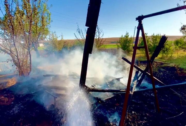 Elazığ’da bahçede çıkan yangın söndürüldü