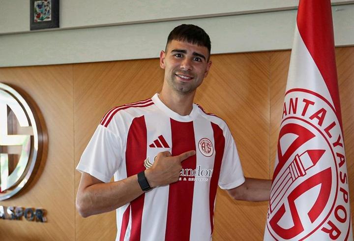 Antalyaspor’a Arjantinli stoper