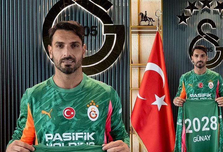 Galatasaray, kalecisiyle sözleşme imzaladı