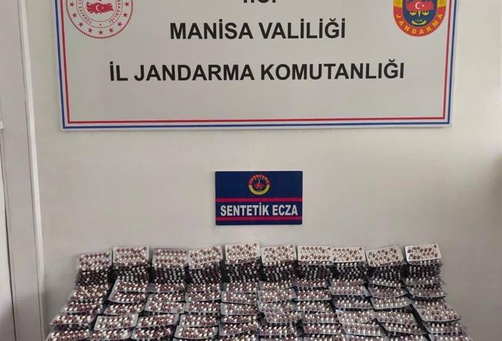 Manisa'da 19 bin 376 adet sentetik ecza hap ele geçirildi