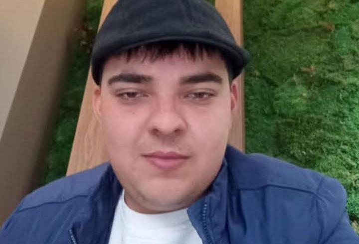 Direğe çarpan motosikletli hayatını kaybetti