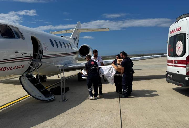 Rize'de bir hasta ambulans uçakla Ankara'ya nakledildi