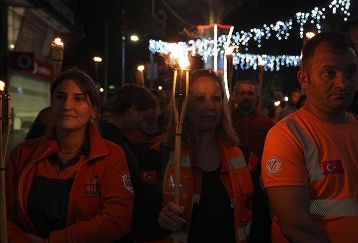 Marmara Depremi'nde hayatını kaybedenler anıldı