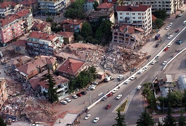 AFAD'dan 17 Ağustos Marmara Depremi paylaşımı: Çeyrek asır geçse de acımız hep taze…