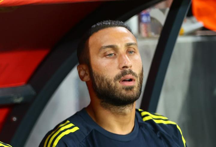 Fenerbahçe'de Cenk Tosun sakatlandı