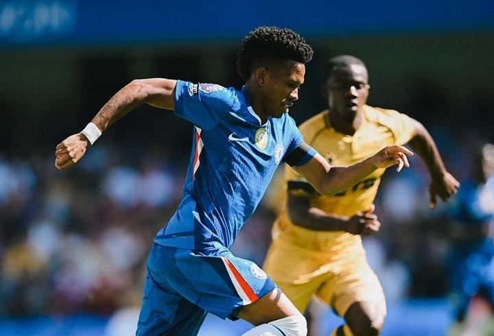 Chelsea, sezona puan kaybıyla başladı
