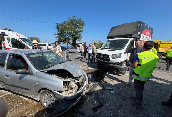 Ordu'da otomobil ile kamyonet çarpıştı; 5 yaralı