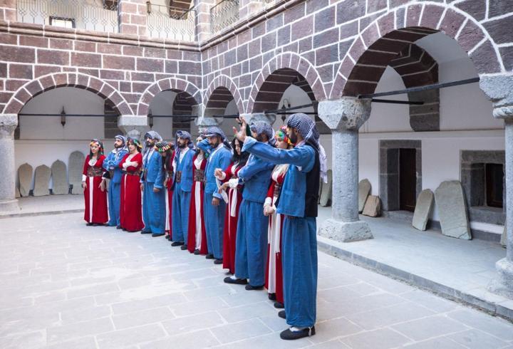 Yıllar sonra Hakkari kültür sanatla buluşuyor