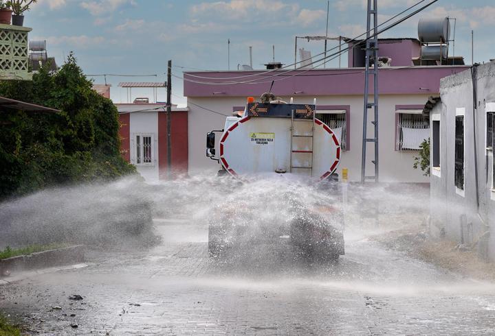 Tarsus’ta temizlik ve bakım çalışması sürüyor