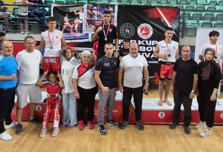 Burdurlu sporculardan 12 madalya