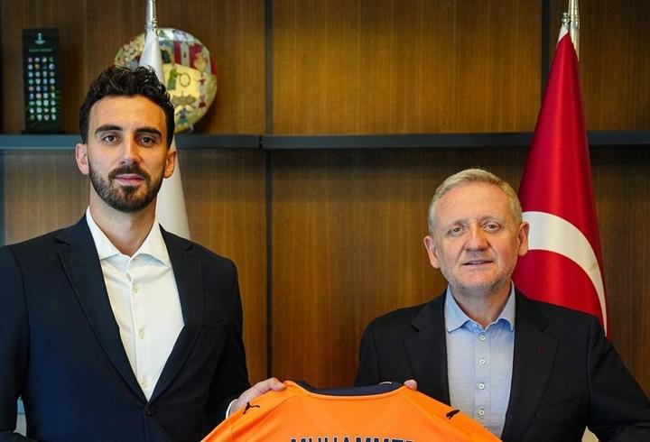 Başakşehir, iç transferde imzayı attırdı