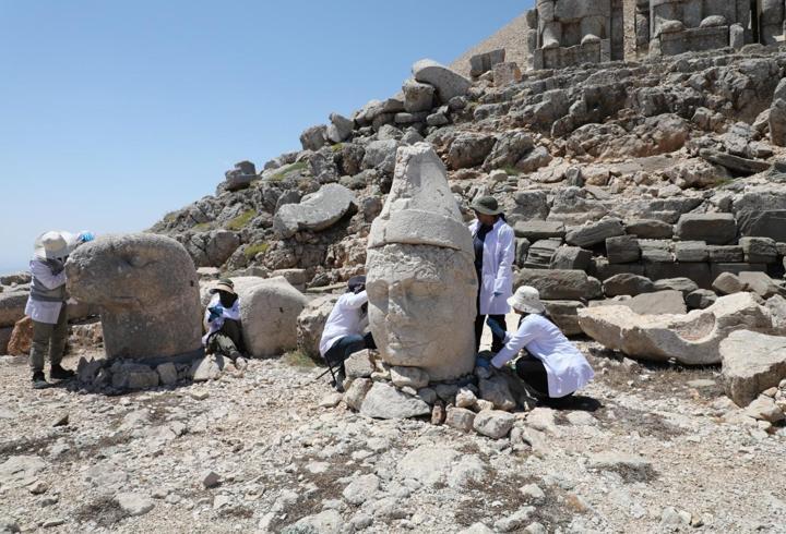 Nemrut Tümülüsü'ndeki heykeller bütünlüğüne kavuşturuldu