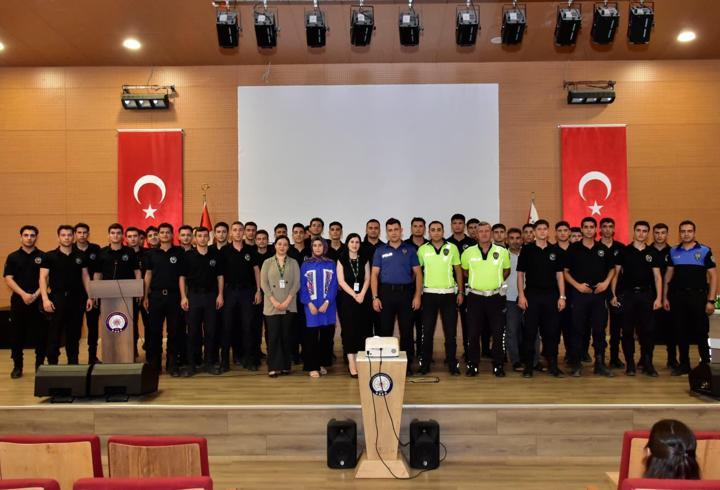 Adıyaman’da polislere sanal kumar bağımlılığı eğitimi verildi