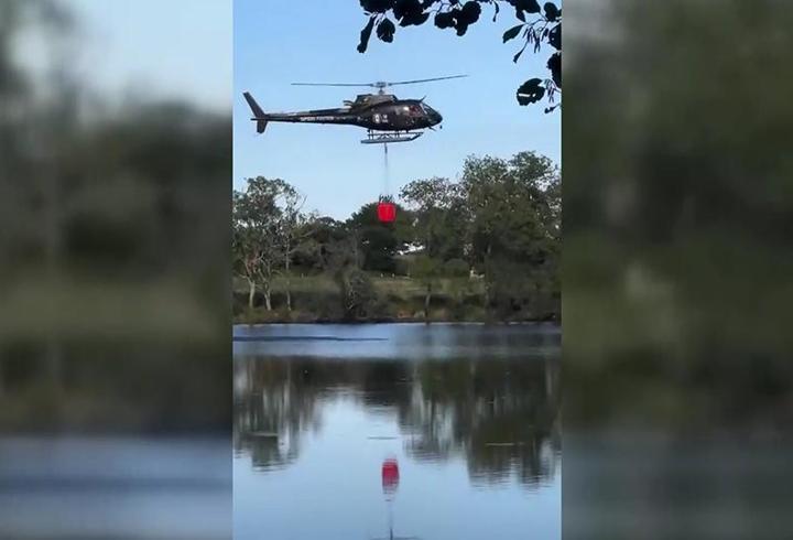 Fransa’da yangın helikopteri göle düştü