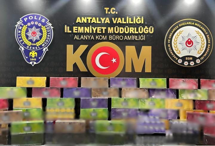 Polisin operasyonunda 100 tabanca ele geçirildi