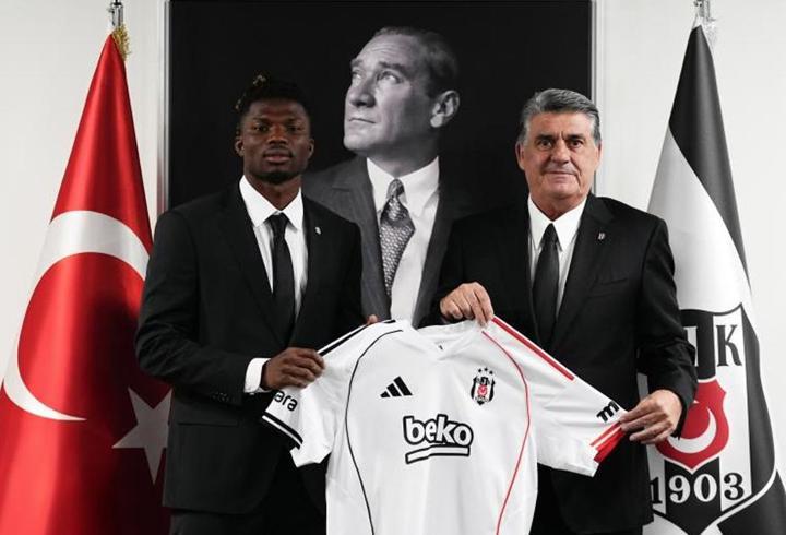 Beşiktaş, El Bilal Toure'yi KAP' bildirdi