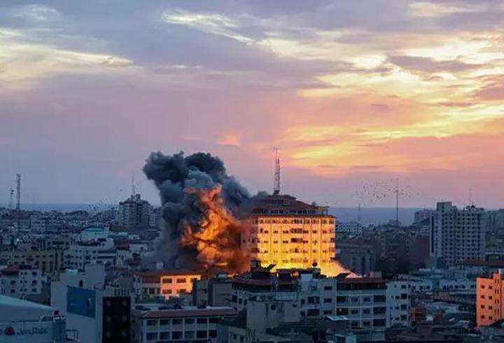 İsrail'in Şam'a düzenlediği saldırılarda 6 Suriyeli asker öldü