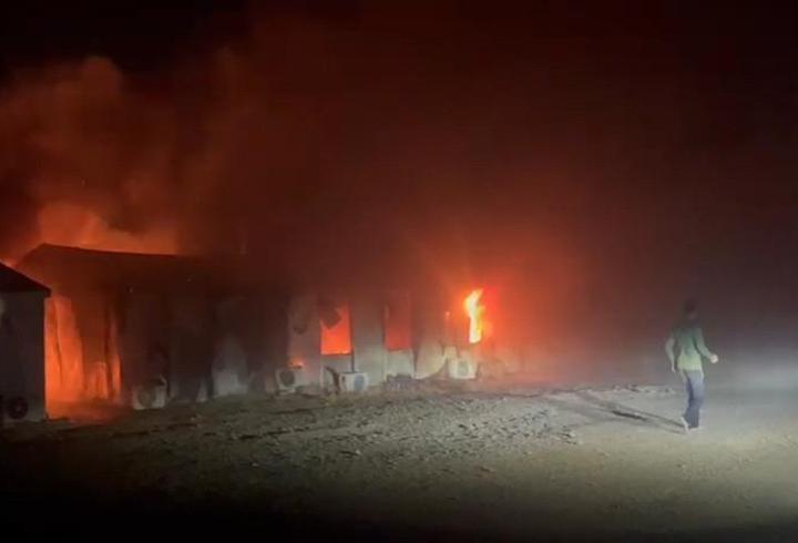 Diyarbakır'da şantiyede yangın; 1 itfaiye eri yaralandı