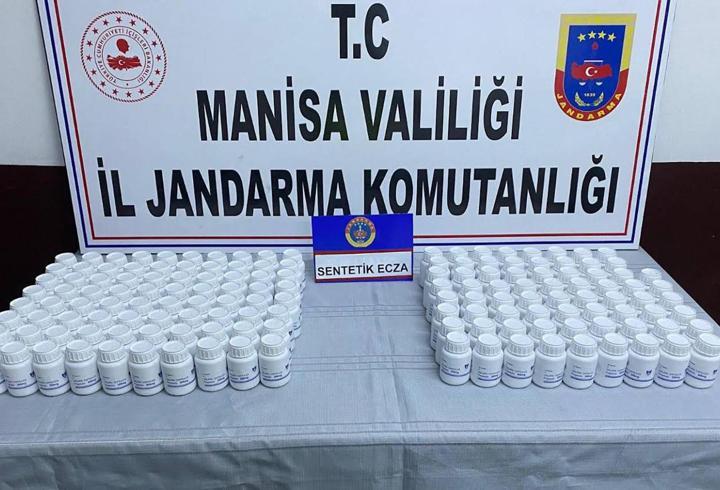  Manisa'da 8 bin 740 sentetik hap ele geçirildi