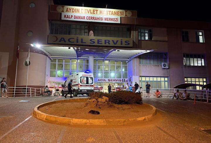 Aydın'da otomobil ağaca çarptı: 4 yaralı
