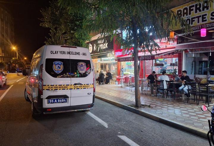 Samsun'da bıçaklı kavgada 2 kişi yaralandı