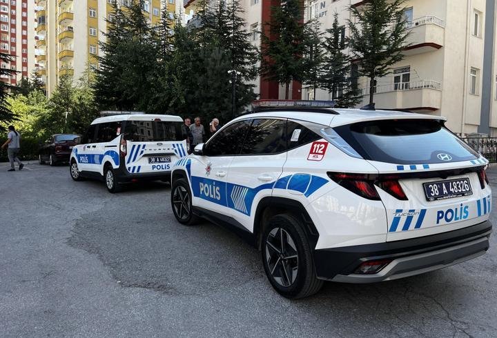 Kayseri’de bıçaklanan bina görevlisi ağır yaralandı