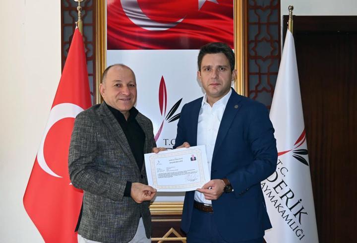 Derik’te 13 yıl görev yapan milli eğitim müdürüne veda