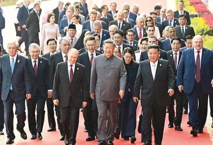 Çin’den güç gösterisi: Şi Cinping, Putin ve Kim aynı karede