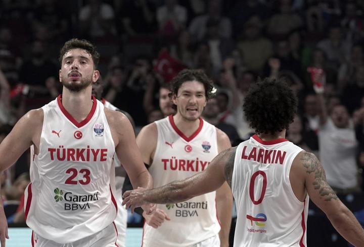 Grup lideri 12 Dev Adam, son 16 turunda İsveç'le karşılaşacak