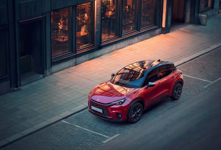 Lexus, LBX’in Limitli Yeni Versiyonu yolları çıktı