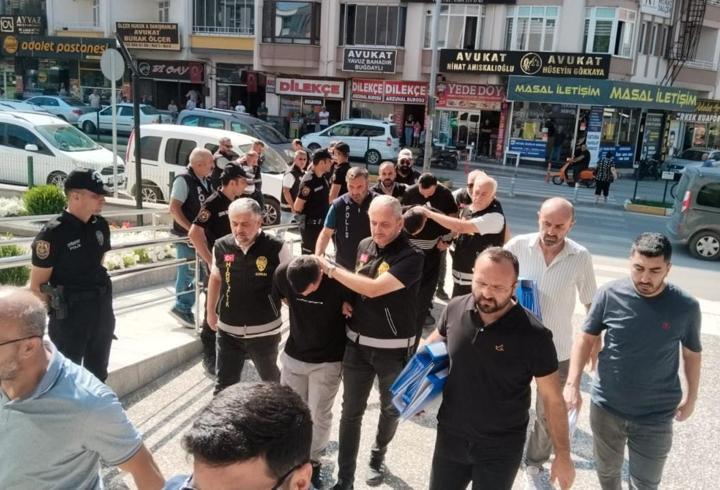 Çorum'da 10 milyonluk 'change' araç operasyonu: 8 gözaltı