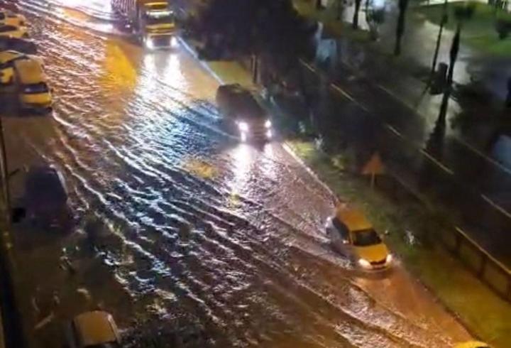 Ordu’da sağanak: Cadde ve sokaklar göle döndü