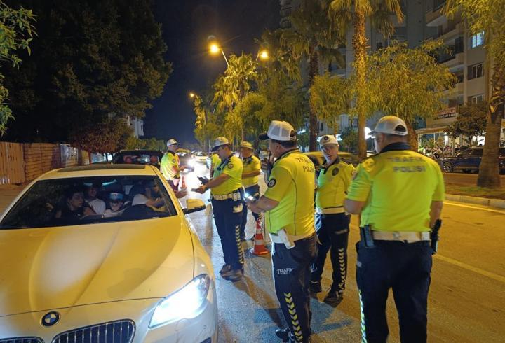 Adana'da trafik denetimi; 38 sürücüye toplam 255 bin TL ceza